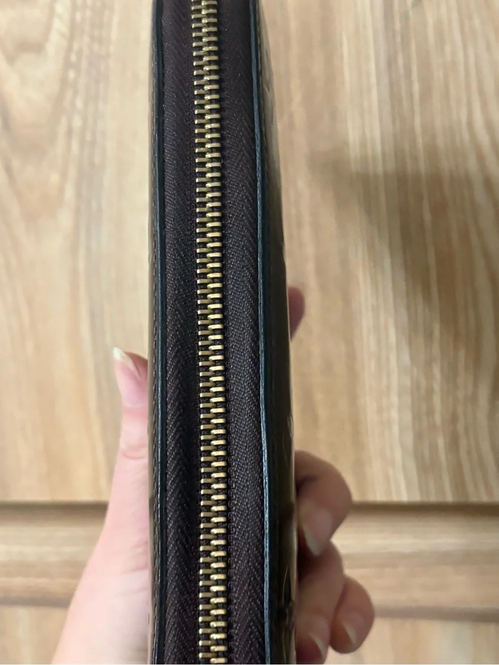 Authentic Louis Vuitton Monogram Vernis Long Wallet